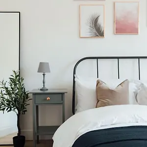 Apartment Stylish 2 Bedroom Flat In Ilford, London, Ilford